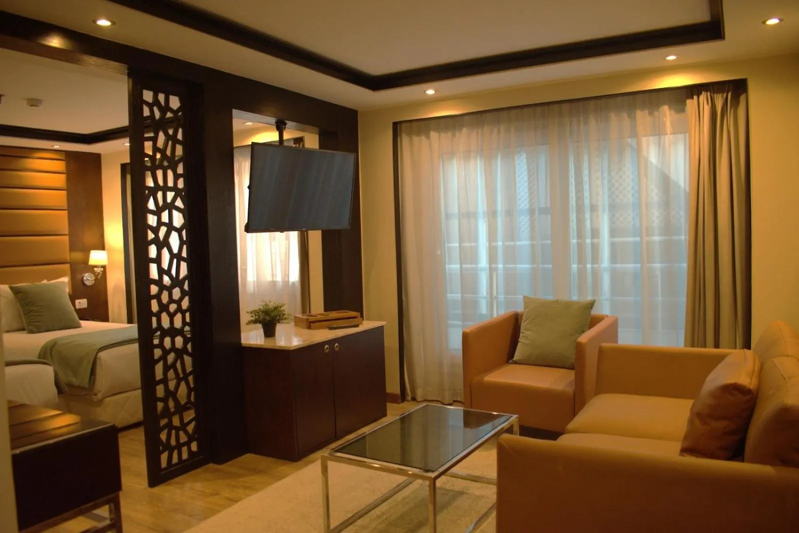船上ホテル Nile Bride 5-Star Suite-Based Luxury Cruise - Every Monday From Luxor 4 & 7 Nights - Every Friday From Aswan 3 & 7 Nights