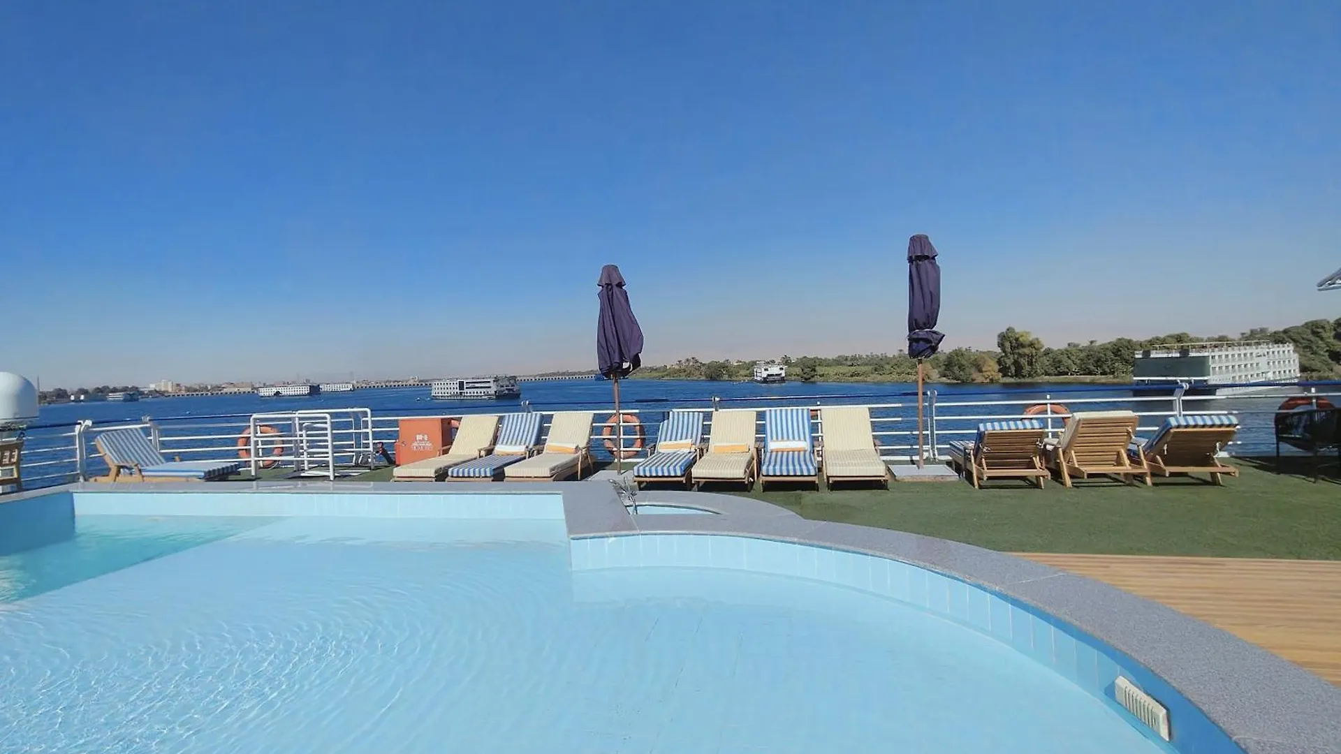 Nile Bride 5-Star Suite-Based Luxury Cruise - Every Monday From Luxor 4 & 7 Nights - Every Friday From Aswan 3 & 7 Nights 船上ホテル